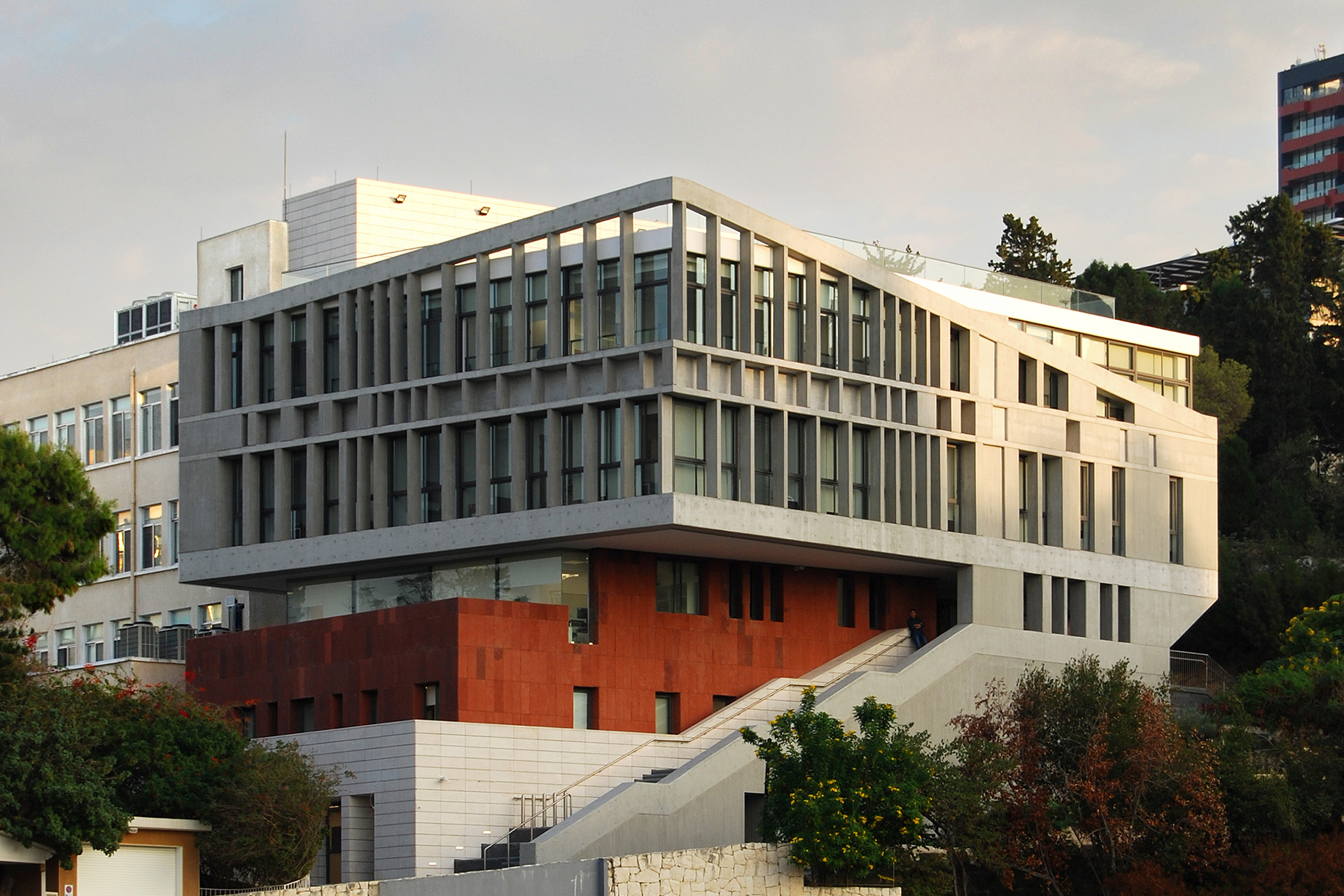 AUB_Masri_Building_07